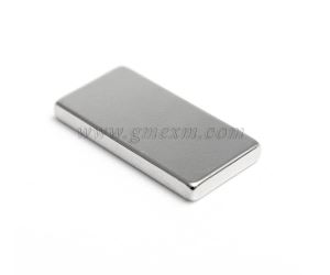 Neodymový permanentný magnet F38x10x4mm Použitie pre motor